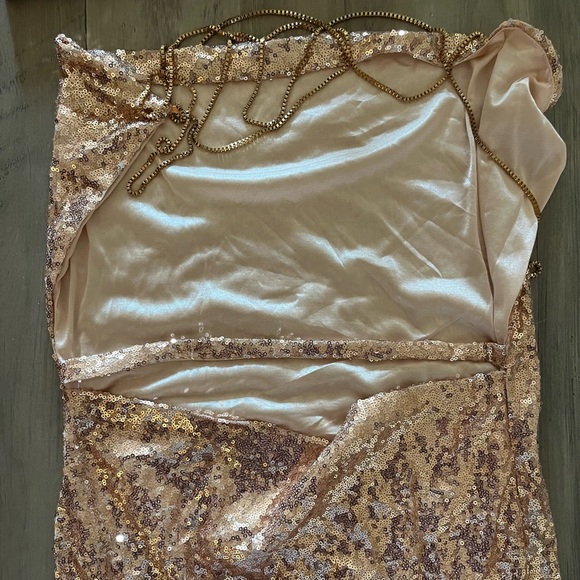 NWOT Rose Gold Sequined Mini Dress - Picture 5 of 10